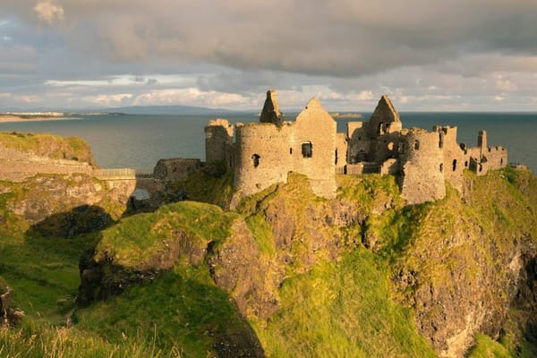 Olé Irlanda Tours - Belfast, Giants Causeway Day Tour in Spanish